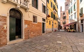 Glass House - Loft 2 Minutes To Rialto Bridge & View